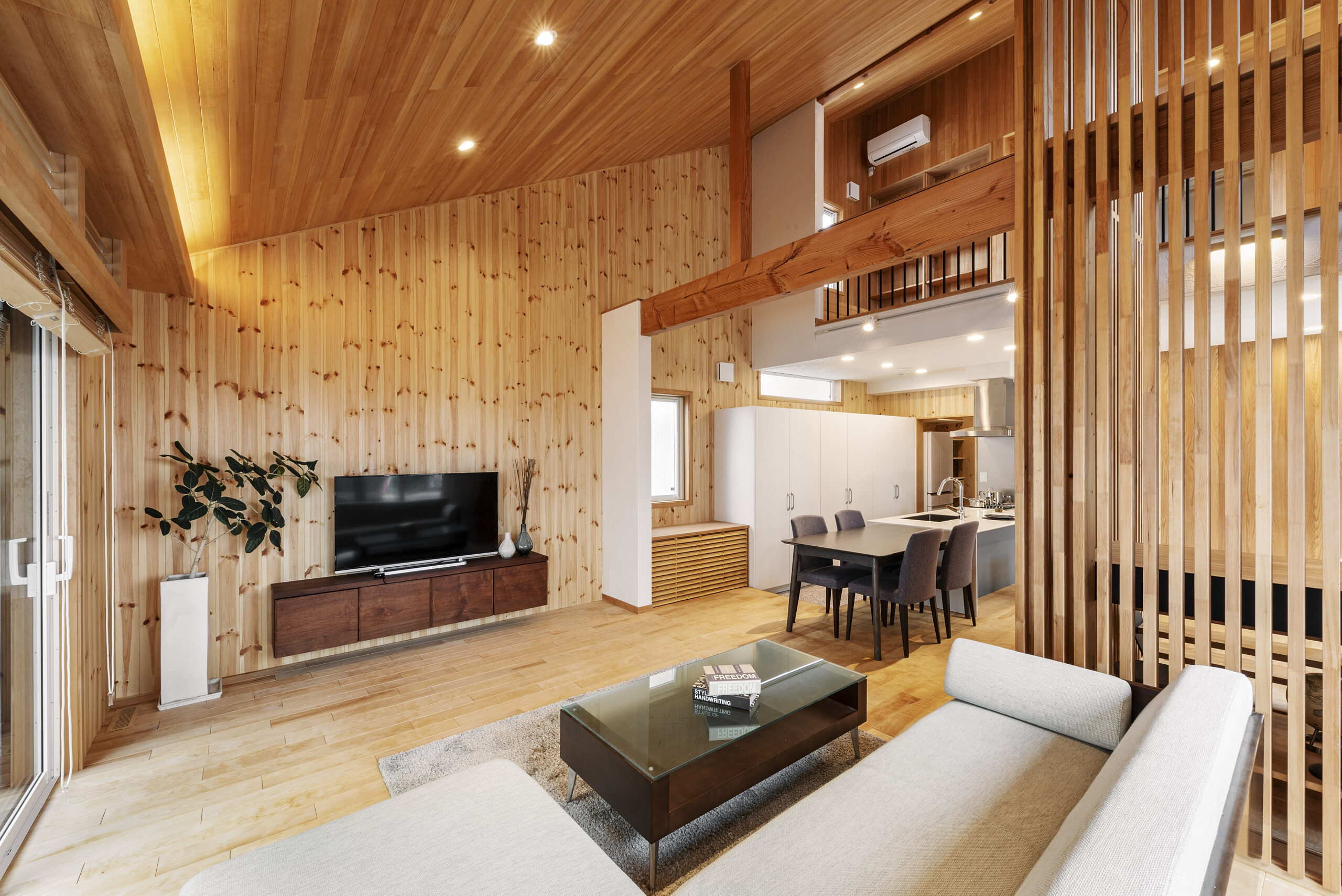 相陽建設　SOLELIVING（体験型モデルハウス）